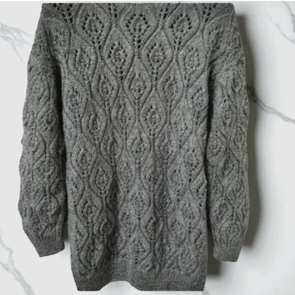 Gray Knitted Sweater with Leaf Pattern Cozy Handmade Wool Blend Pullover 🩶 - Picture 10 of 12